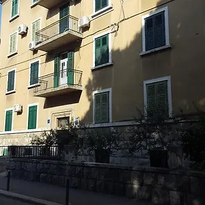  Apartment Lelli